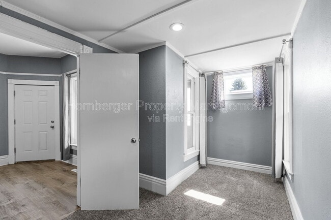 Building Photo - 2704 W Boone Ave