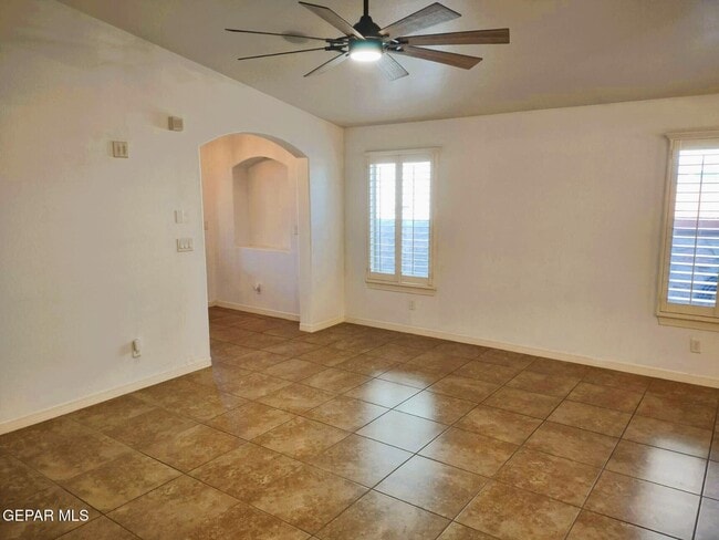 Building Photo - 2828 Bear Rock Pl