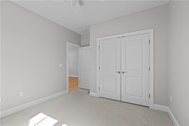Building Photo - 231 Seawynds Dr