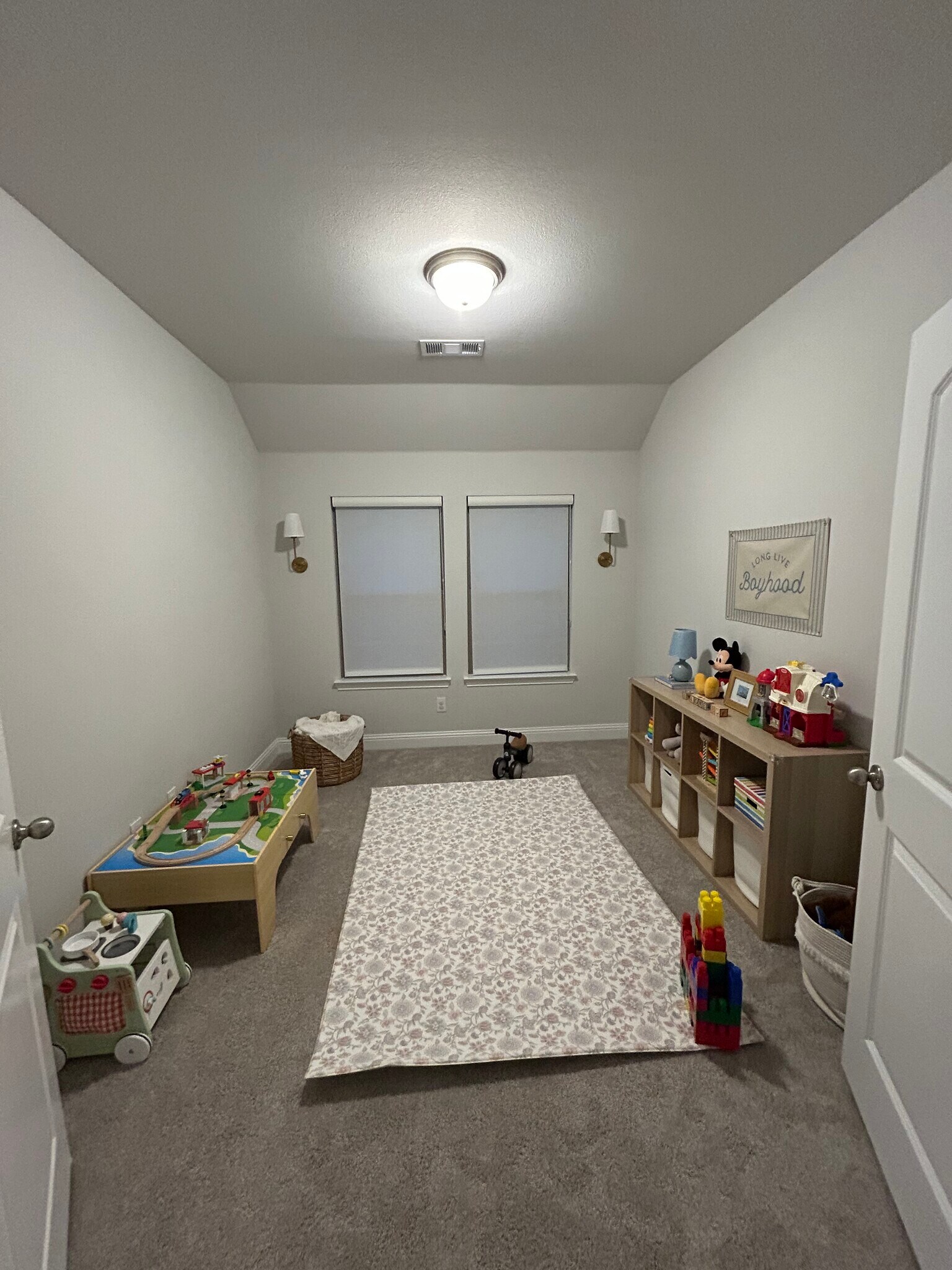 Building Photo - 3820 Summerfield Dr