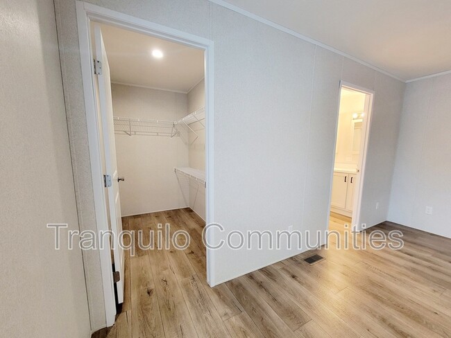 Building Photo - 175 Dunewood Dr