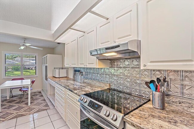 Building Photo - 4814 Country Oaks Blvd