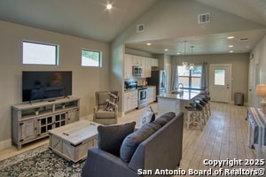 Building Photo - 1247 Green Hill Dr
