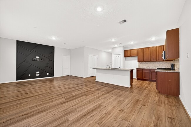 Building Photo - 12602 Blue Jay Dr