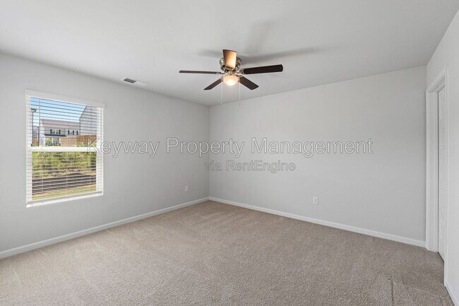 Building Photo - 504 Myrtle Crst