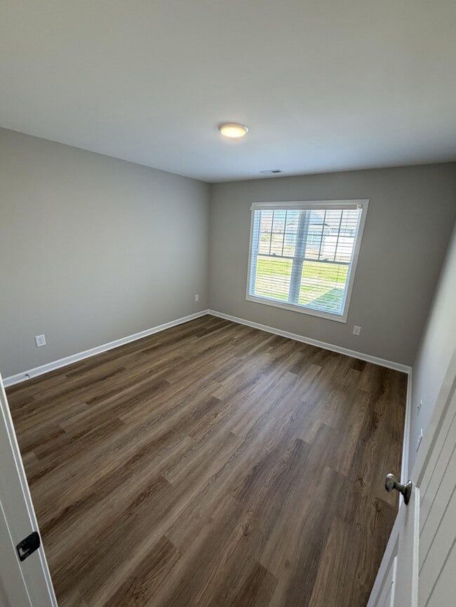 Building Photo - 1752 Friendly Rd