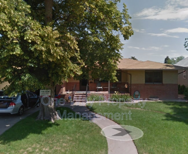 Building Photo - 2105 11th St