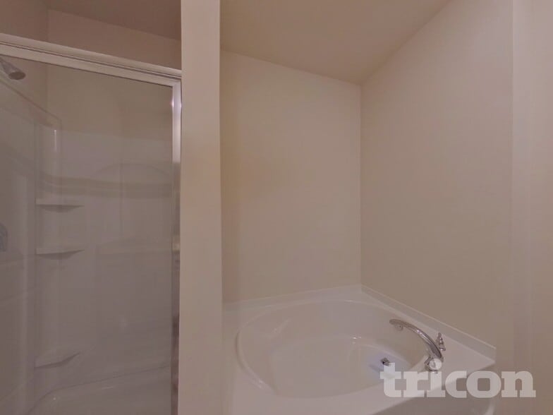 Building Photo - 280 Oliver Dr