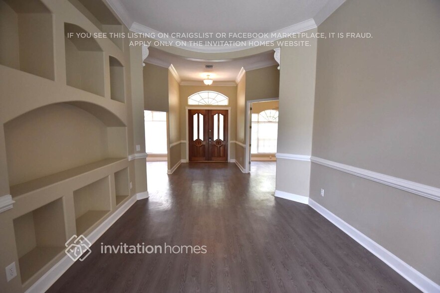 Building Photo - 2324 Lielasus Dr