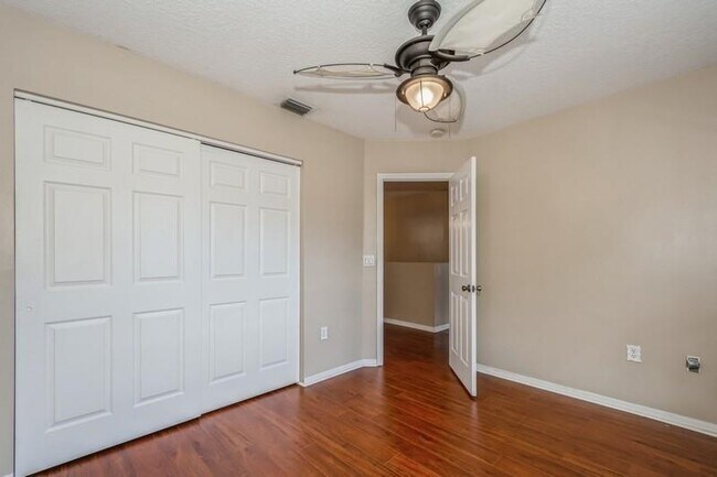 Building Photo - 5315 NW 126th Dr