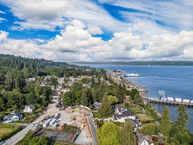 Building Photo - 4 Bedroom 3 Bath Stunning Brand New Town H...