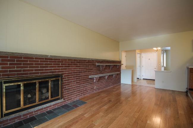 Building Photo - 38453 Elsie St