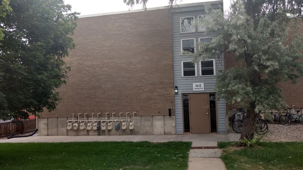 Building Photo - 1612 Cottonwood Dr