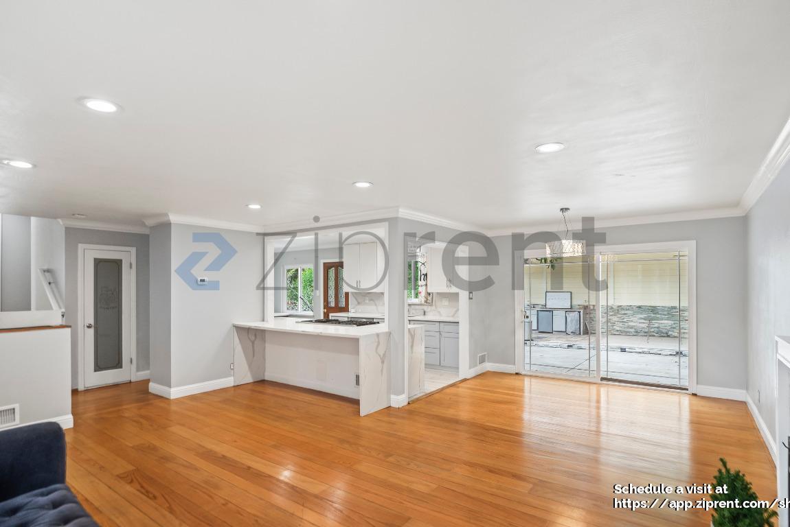 Building Photo - 4847 Stacy St