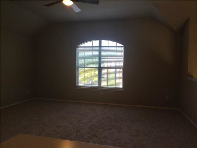 Building Photo - 6629 Scottsdale Way