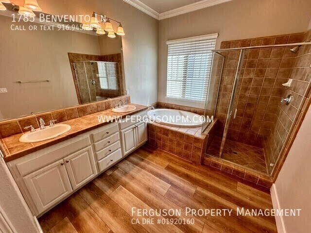 Building Photo - 1785 Benvenito Ln