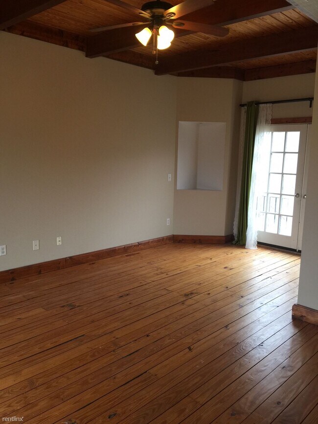 Building Photo - 2 br, 2 bath Townhome - 443 McAdoo Ave