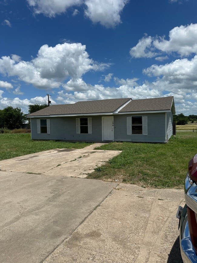 Building Photo - 194 Blake Ln