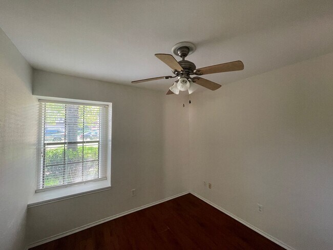 Building Photo - Lovely 4/2 home on a quiet street in the heart of Cedar Park!