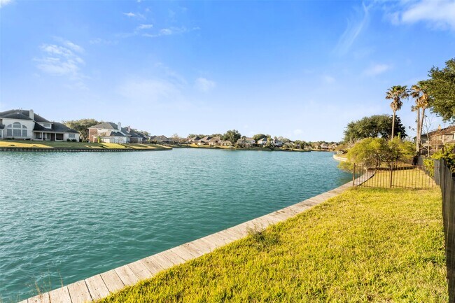 Building Photo - 6706 Portuguese Bend Dr