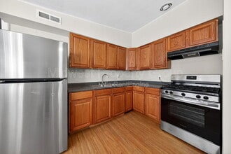 Building Photo - 8310 Sagewood Ln