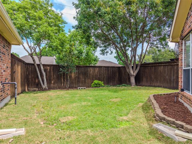 Building Photo - 1433 Woodmont Dr