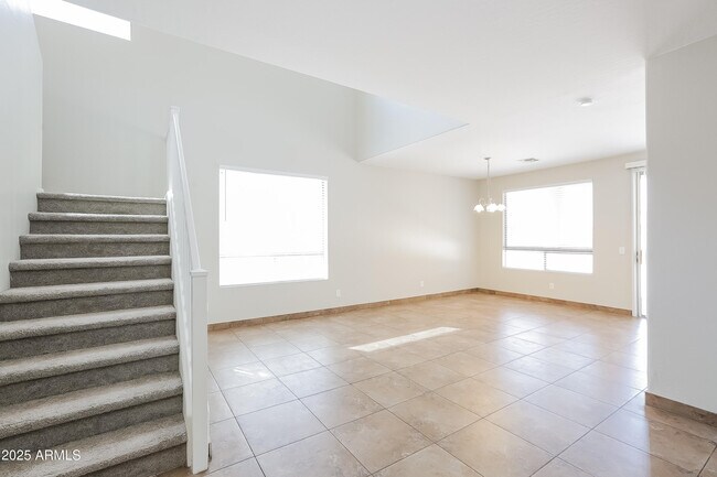 Building Photo - 11367 W Yavapai St