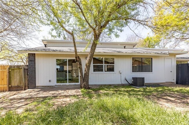 Building Photo - 10309 Burmaster Ln