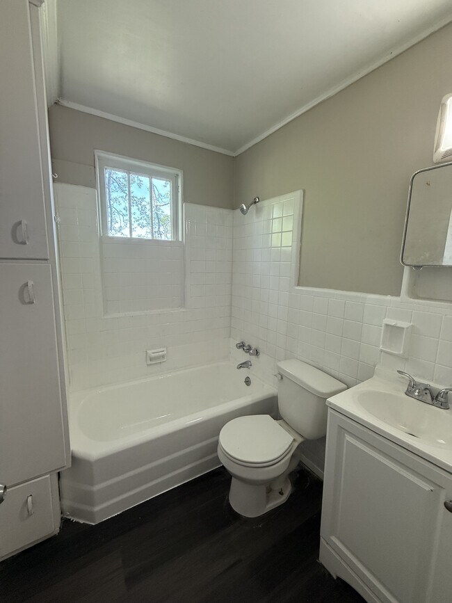 Building Photo - 1545 29th Street Ensley