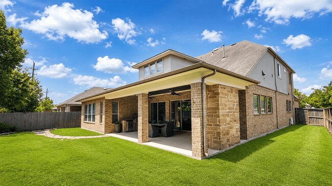 Building Photo - 2418 Sandhill Crest Ln