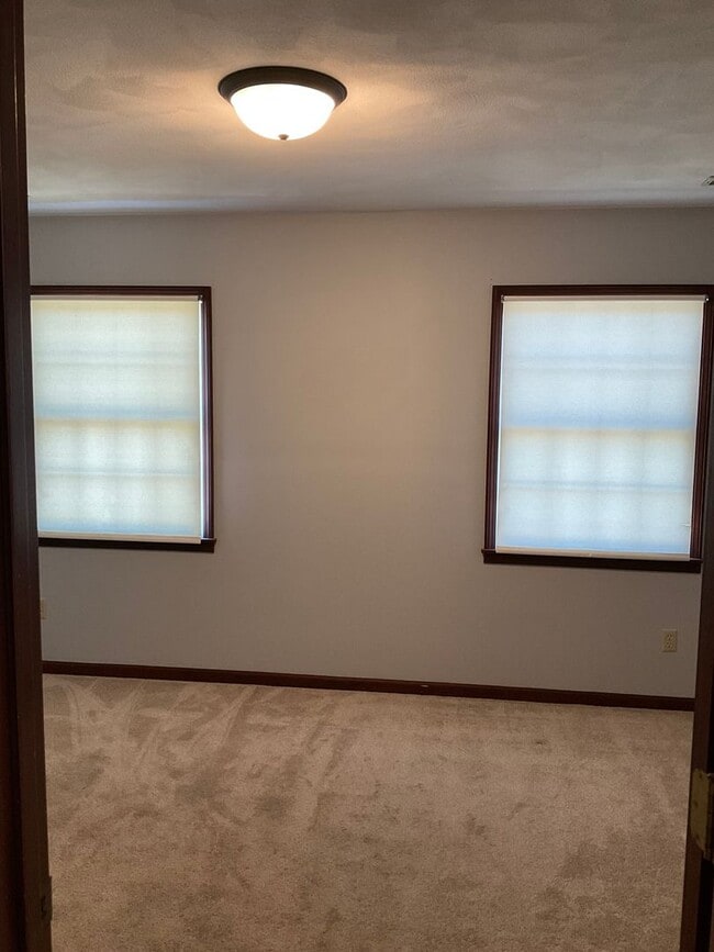 Building Photo - 2903 Lake Lorraine Cove