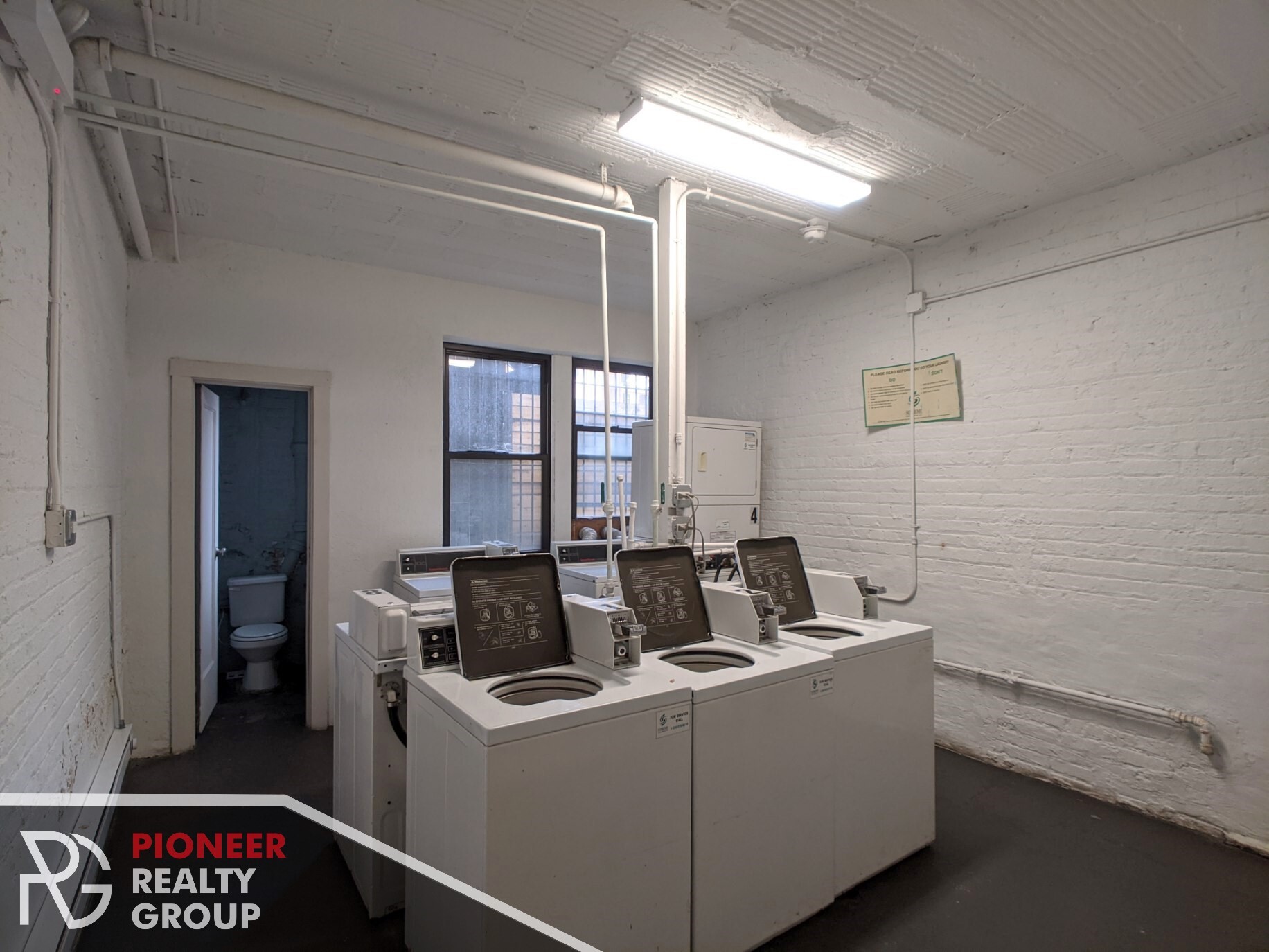 Building Photo - 2423 N Kedzie Blvd