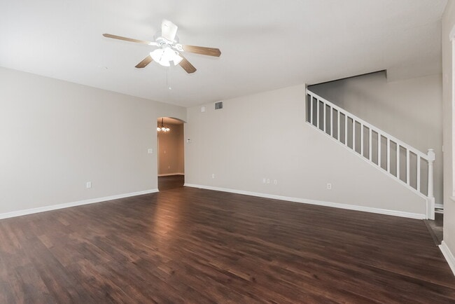 Building Photo - 11116 Newbridge Dr