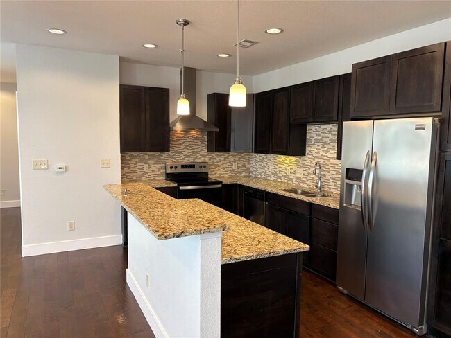 Building Photo - 1512 Forest Trail