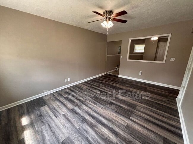 Building Photo - 3737 Runyon Ave