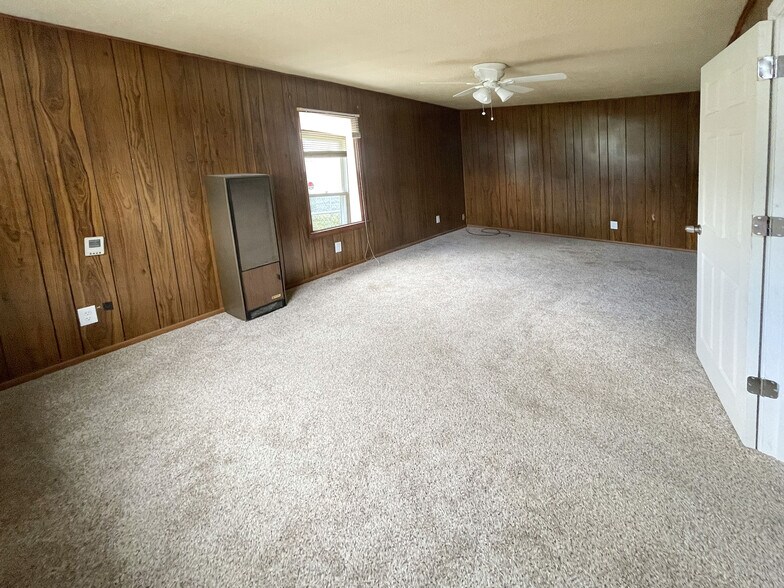 Building Photo - 1345 S Liberty St