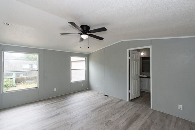 Building Photo - 230 3rd St