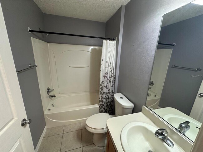 Building Photo - 104 Cherry Blossom Ln