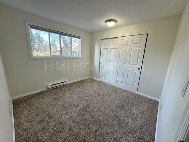 Building Photo - 7315 SW 53rd Ave