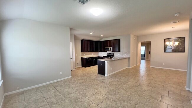 Building Photo - 4019 Spurwing Ln