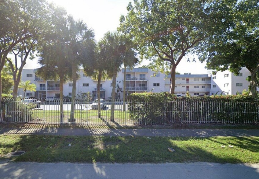 Building D. “Caribbean Gardens Condominium “ - 11311 SW 200th St