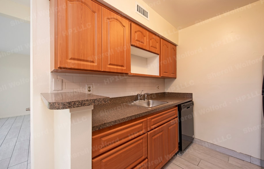 Building Photo - 5739 Peregrine Ave