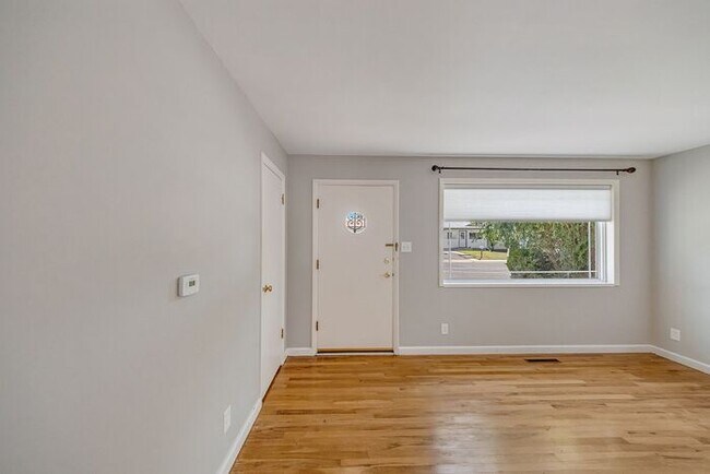 Building Photo - Charming 3-Bedroom Home Near CMU with Bonus Room