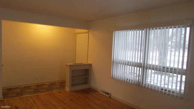 Building Photo - 3 br, 1 bath House - 8325 Briarwood Ave
