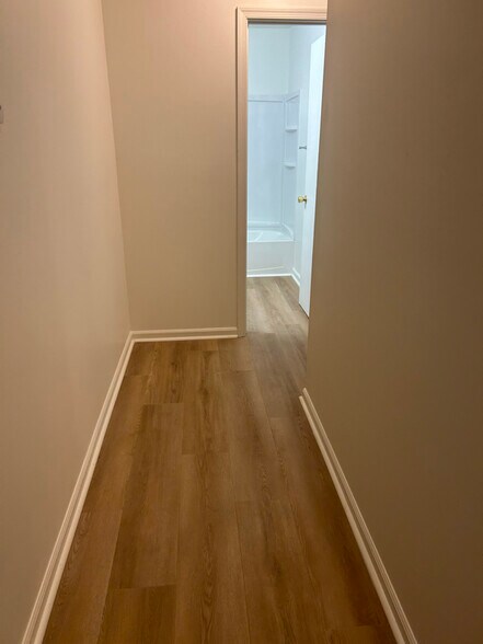 Building Photo - 5290 Waterlick Rd