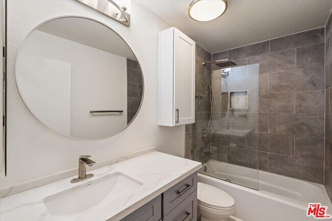 Building Photo - 3802 Dunford Ln