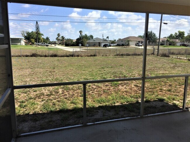 Building Photo - SE Cape Coral Single Family Home