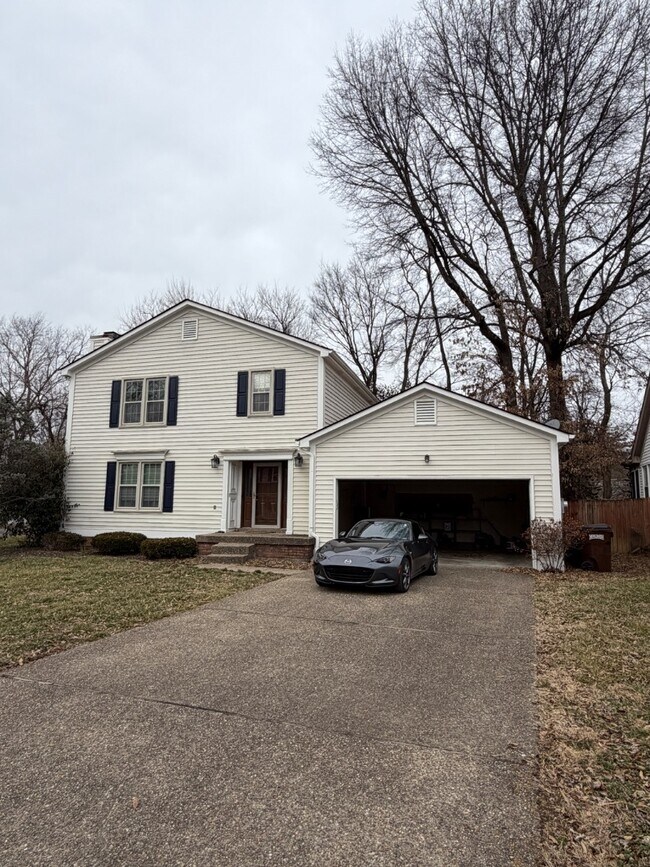 Building Photo - 525 Vineleaf Dr