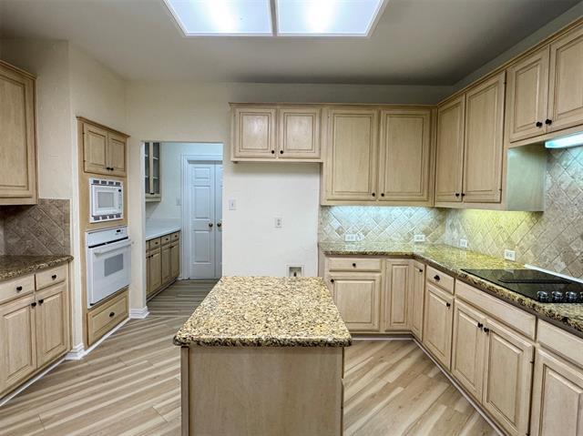 Building Photo - 3720 Southport Dr