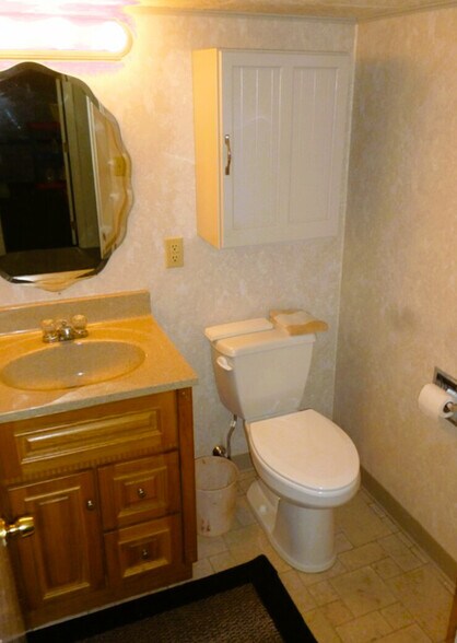 Building Photo - 6 Madeline St